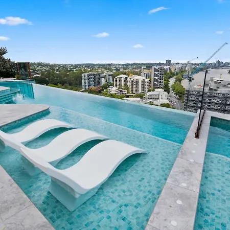 Apartment Modern 2br On Coronation Drive, Toowong