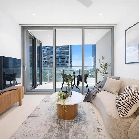 Modern 1 Bedroom Prime Cbd Location *