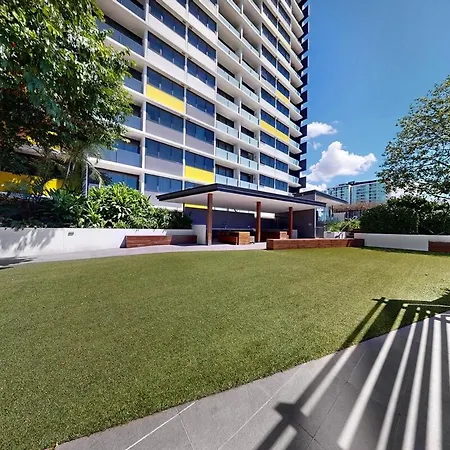 Hamilton Portside Luxe Level 5 Apartment