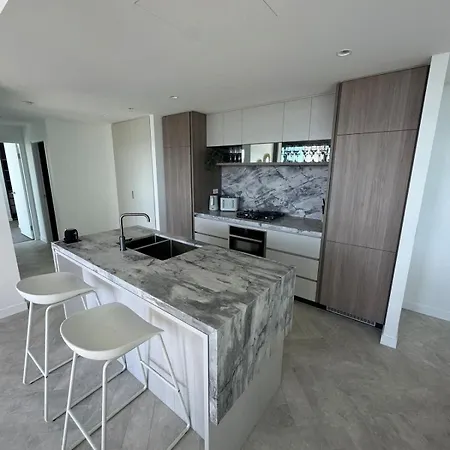 Dreamy Queens Wharf Luxury Pad W Car Park Apartment