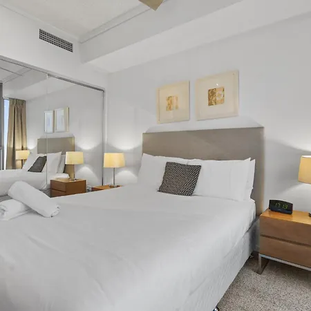 Hamilton Riverview With Balcony & Pool * Brisbane