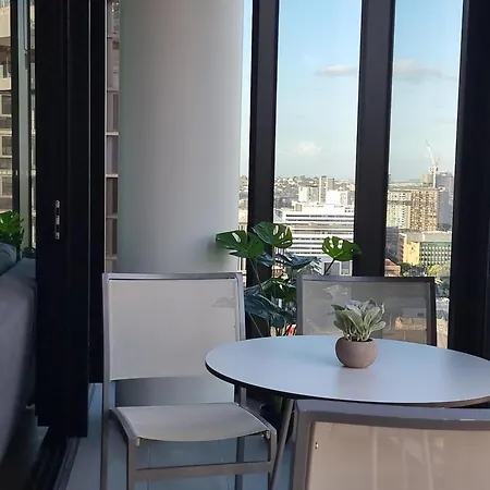 Skyline In Fortitude Valley Apartment