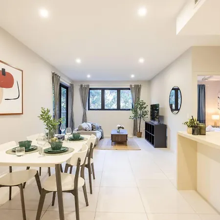 Apartment Modern 2br Ducted Ac Parking And Great Location