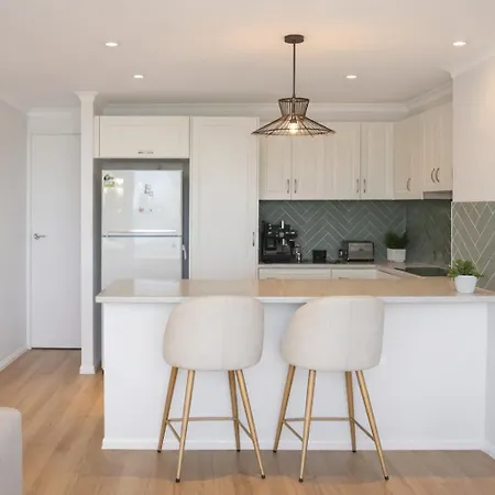 Vale Street Apartment *