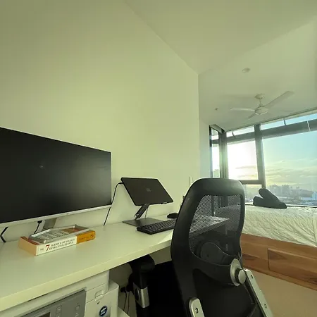 Apartment Penthouse-top Floor With Pool & Views *