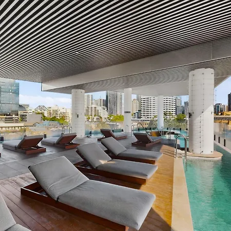 Alfred Street Retreat 2Br Parking Pool & Gym Apartment