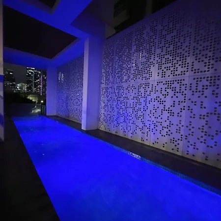 Apartment Hope St Staycation Pool Gym Sauna Parking M30 *