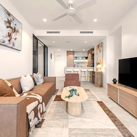 Queens Wharf | Lavish Gem, Majestic View, Parking!