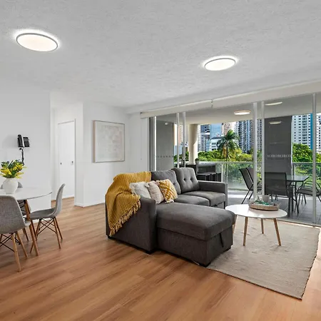 2br With Views, Balcony & Car Park Apartment *