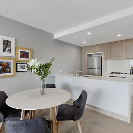 Hamilton Portside Luxe Level 5