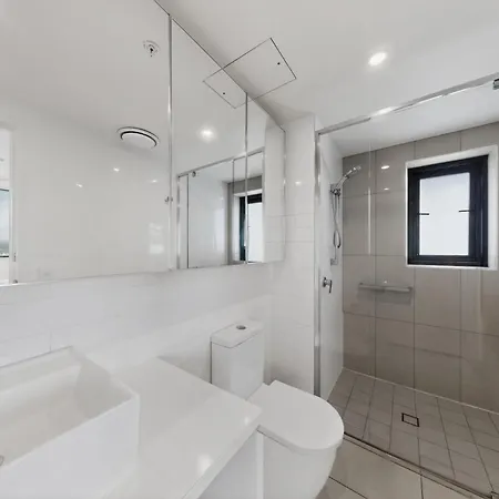 Hamilton Portside Luxe Level 5 Apartment *