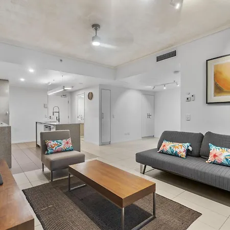 Hamilton Riverview With Balcony & Pool * Brisbane