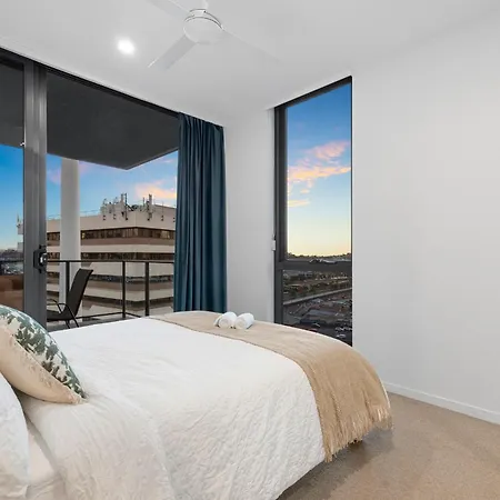 12th Floor Stadium View -2br-free Parking-cbd Apartment Brisbane