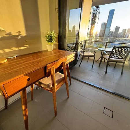 Apartment 27fl River & Views + Balcony, Pool & Parking -