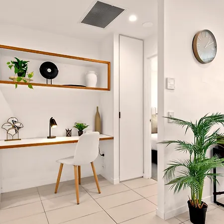 The Plaza |2 Bed • Bright & Comfy • Pool • Parking Apartment Brisbane