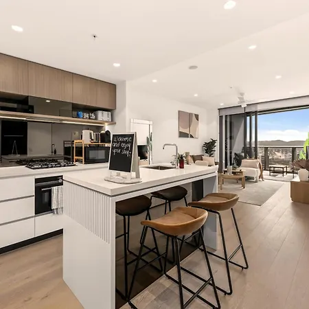 Queen's Wharf | Lights Escape + Pool, Parking Apartment *