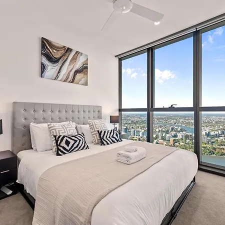 Queen's Wharf | Skyline Getaway | Pool + Views