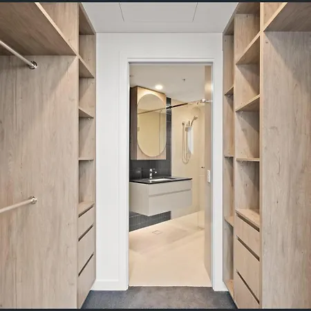 Apartment One Sky - Sleep 6 - Pools Cinema Sauna Gym Free Parking