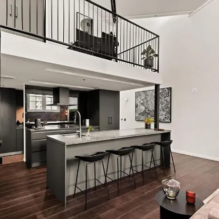 Luxury Woolstore Teneriffe Apartment