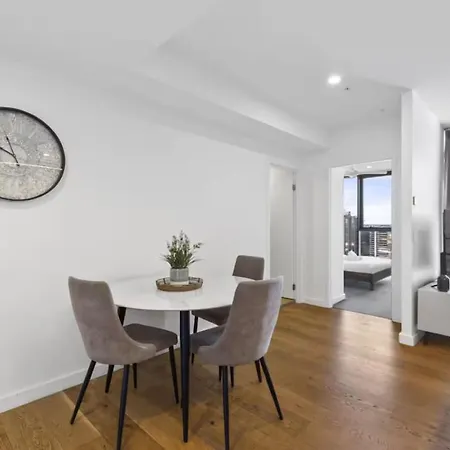 Apartment South 1br W Balcony, Gym And Sauna 12111