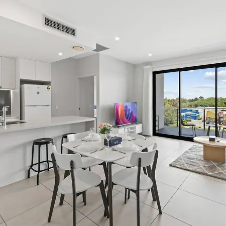 2bedroom Balcony Close To The Apartment
