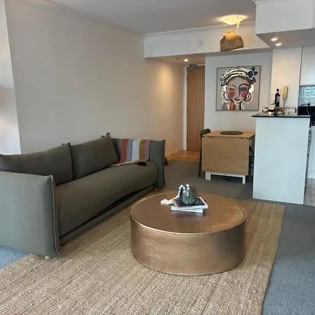 Inviting Family 2br | Cbd | Pool & Gym Apartment Brisbane