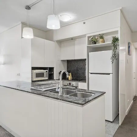 Apartment Retreat With Private Balcony Brisbane