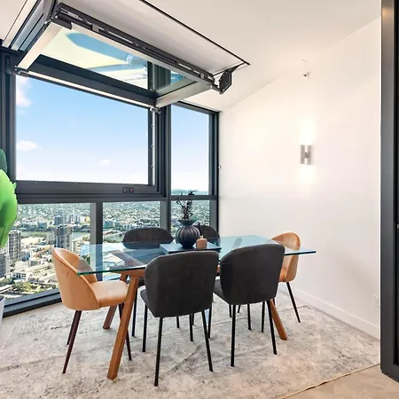 Queens Wharf | Lavish Gem, Majestic View, Parking!