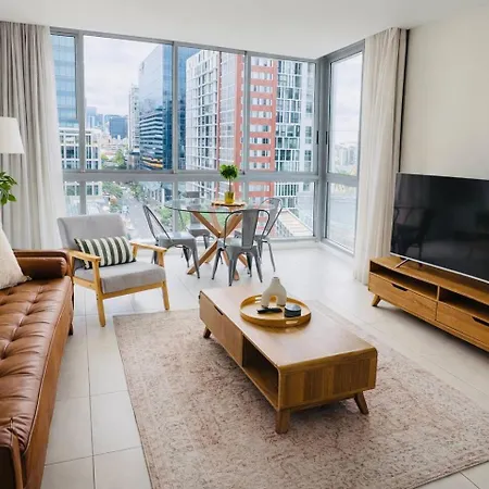 Alex Perry | 2br Escape + Pool, Gym & Free Parking *