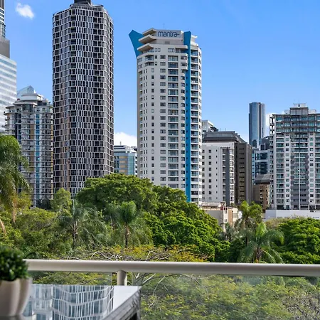 2br With Views, Balcony & Car Park *