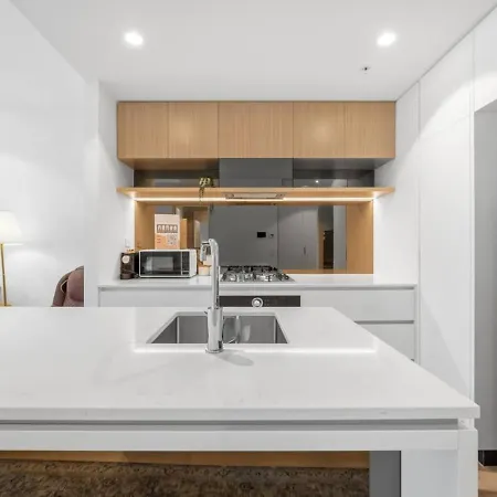 Apartment Landmark Queens Wharf 1br Wit Pool Gym And View