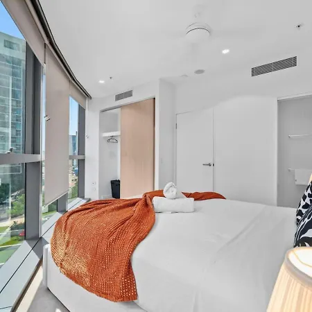 Iconic Queens Wharf 2br Prime Cbd Location Apartment Brisbane