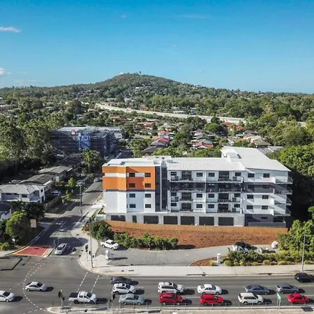 Modern 2br Ducted Ac Parking And Great Location Apartment *
