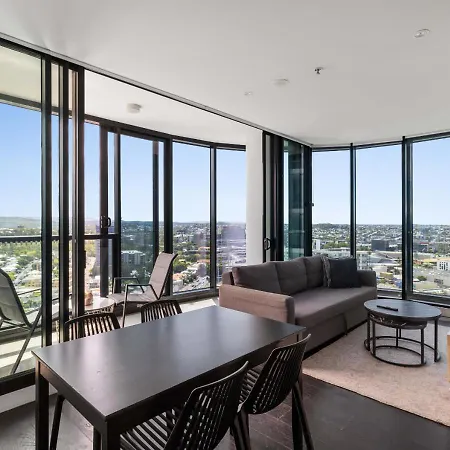 Lights Retreat - Fortitude Valley *