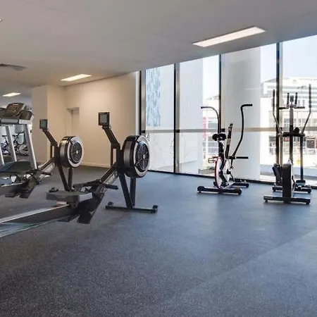 Penthouse-top Floor With Pool & Views Apartment Brisbane