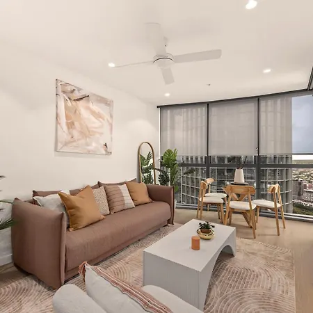 Queen's Wharf | South Bank & River Views | Pool