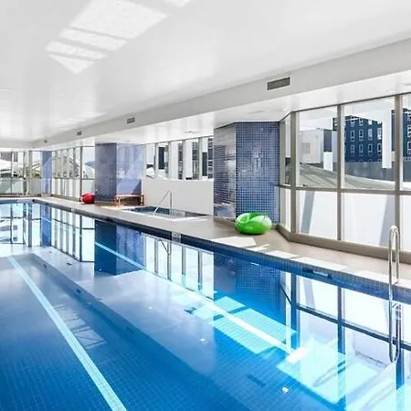 River View Pool Gym Apartment