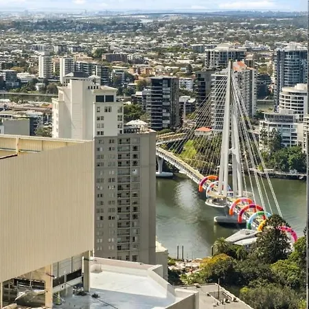 Lavish 3 Bedroom In Queens Wharf With Car Park Brisbane