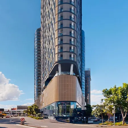Corner 2 Bed With Views Level 11 - Fortitude Valley *