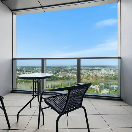Level 43 Sweeping Skyline Luxury Designer 1br Brisbane