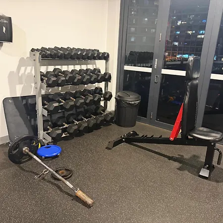 Hope St Staycation Pool Gym Sauna Parking M30 Apartment Brisbane