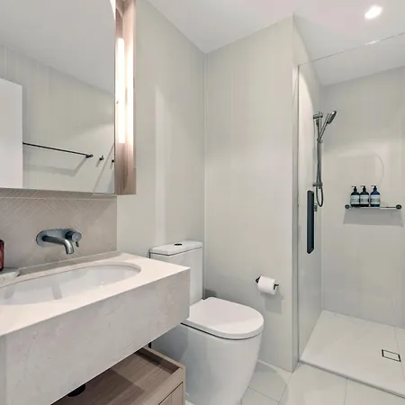 Queens Wharf 3br With 2 Parking Apartment