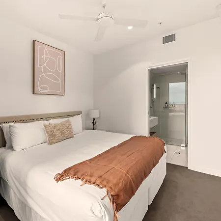 Apartment Queen's Wharf | South Bank & River Views | Pool