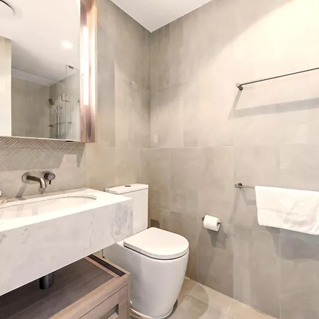 Apartment Queens Wharf | Lavish Gem, Majestic View, Parking! Brisbane