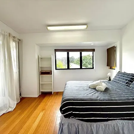 5 Bedrooms, 10 Guests - Family & Group Getaway