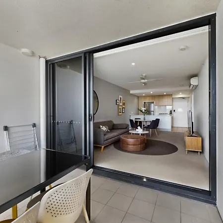 Hamilton Portside Luxe Level 5 Apartment