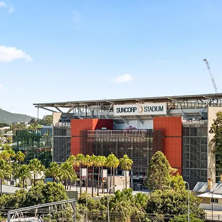 Riverside Living - Walk To Suncorp Stadium *