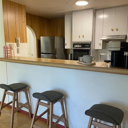 Large 2 Bed 2 Bath 1 Park Inner Location Apartment Brisbane