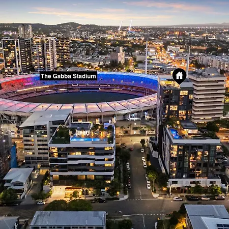 Apartment 12th Floor Stadium View -2br-free Parking-cbd Brisbane