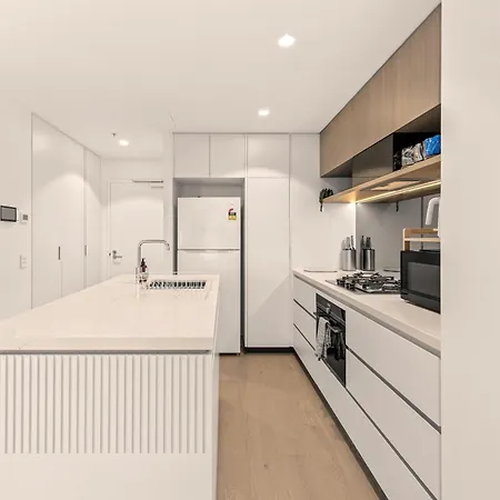 Apartment Queen's Wharf | South Bank & River Views | Pool